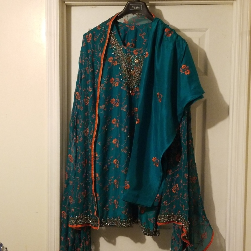 Pakistani Indian salwar kameez